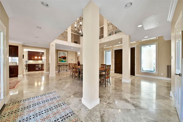 248 Bryn Mawr Circle, Hunters Creek Village, TX 77024