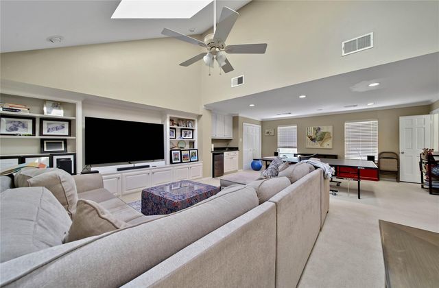 248 Bryn Mawr Circle, Hunters Creek Village, TX 77024