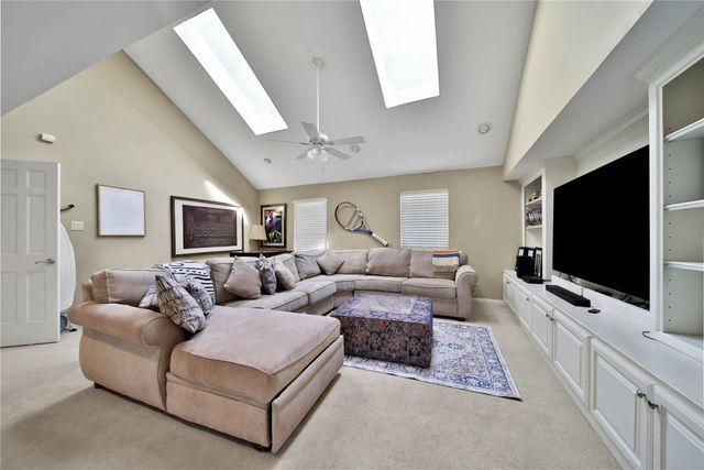 248 Bryn Mawr Circle, Hunters Creek Village, TX 77024