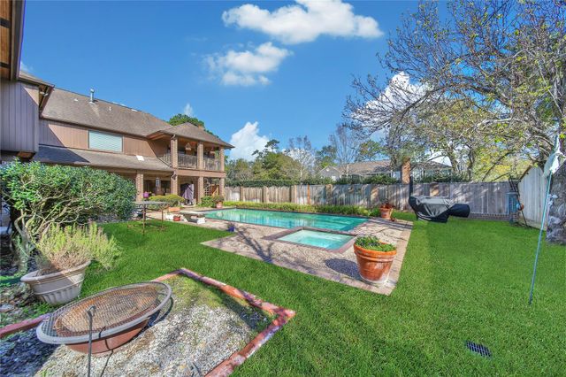 248 Bryn Mawr Circle, Hunters Creek Village, TX 77024