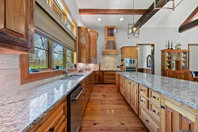 8797 Ritchie Ln, St Francisville, LA 70775