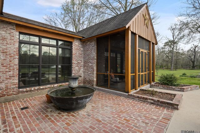 8797 Ritchie Ln, St Francisville, LA 70775