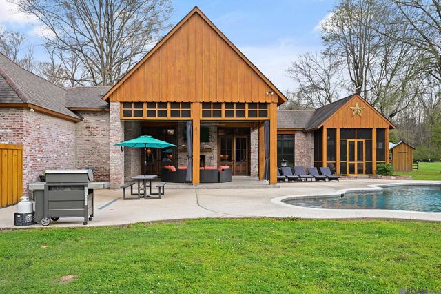 8797 Ritchie Ln, St Francisville, LA 70775