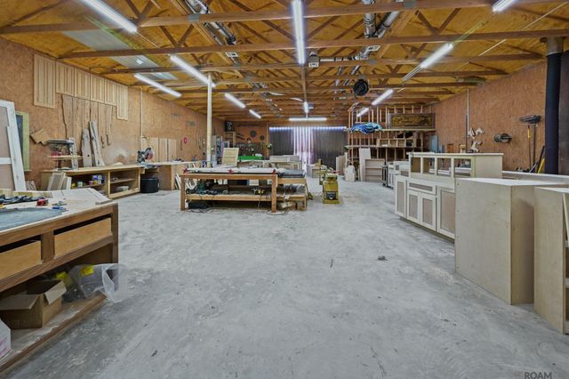 8797 Ritchie Ln, St Francisville, LA 70775