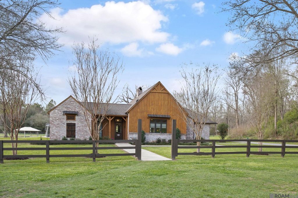 8797 Ritchie Ln, St Francisville, LA 70775