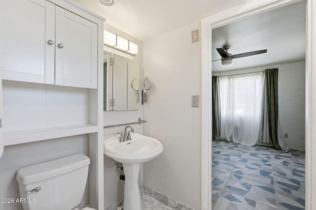410 W PARKWAY Boulevard, Tempe, AZ 85281