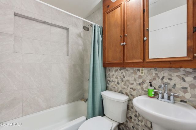 410 W PARKWAY Boulevard, Tempe, AZ 85281