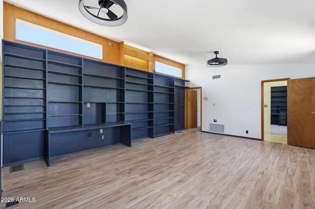 410 W PARKWAY Boulevard, Tempe, AZ 85281