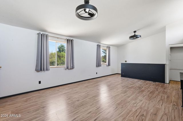 410 W PARKWAY Boulevard, Tempe, AZ 85281