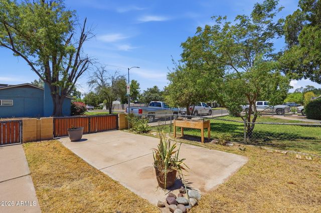 410 W PARKWAY Boulevard, Tempe, AZ 85281