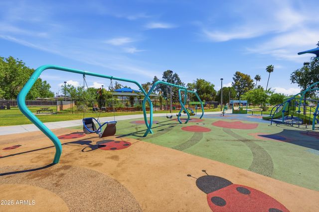 410 W PARKWAY Boulevard, Tempe, AZ 85281