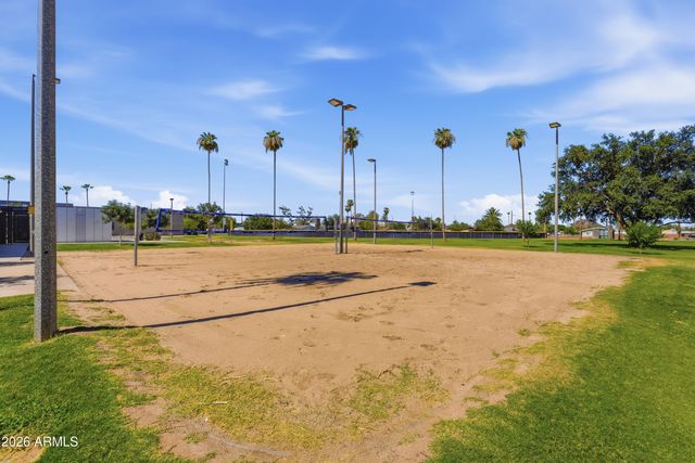 410 W PARKWAY Boulevard, Tempe, AZ 85281