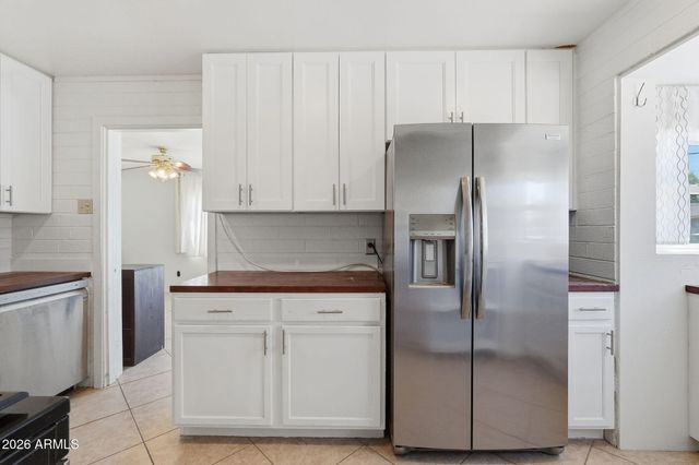 410 W PARKWAY Boulevard, Tempe, AZ 85281