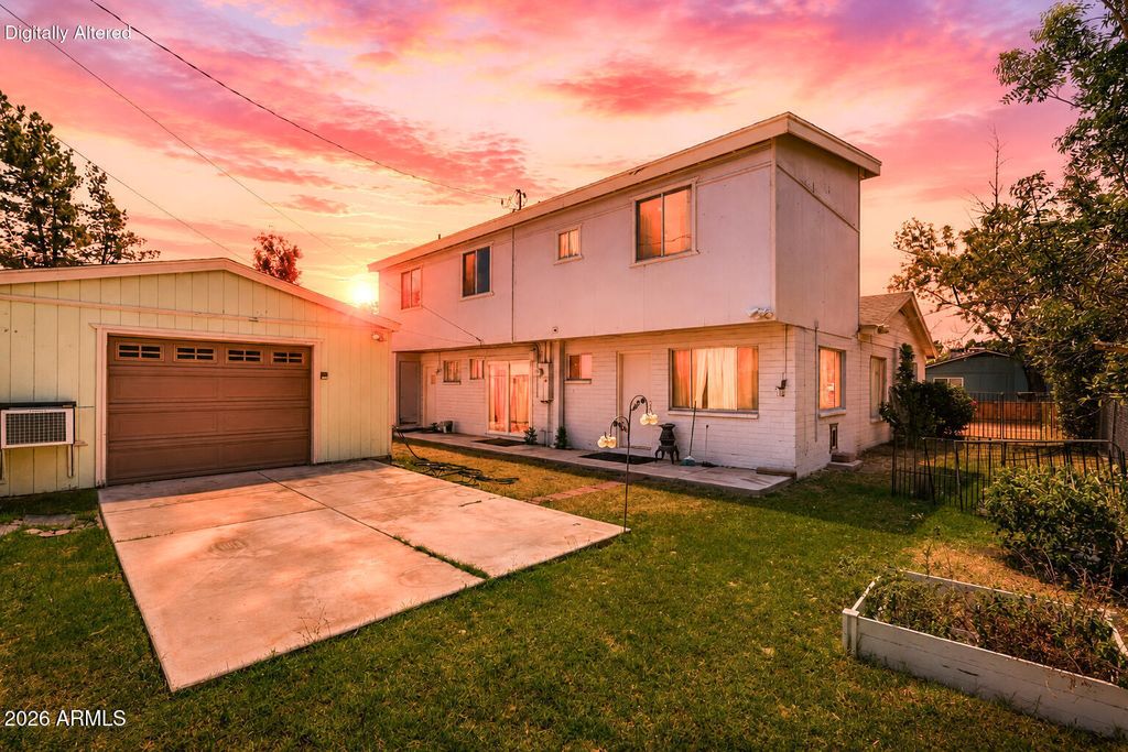 410 W PARKWAY Boulevard, Tempe, AZ 85281