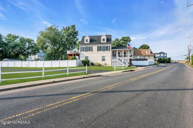 106 Main Street, Port Monmouth, NJ 07758