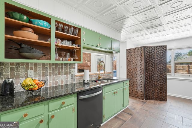 303 Pinewood Drive, Pooler, GA 31322