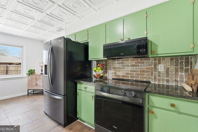 303 Pinewood Drive, Pooler, GA 31322