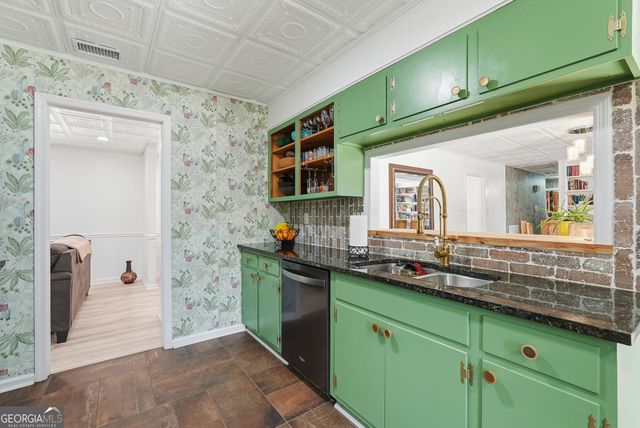 303 Pinewood Drive, Pooler, GA 31322