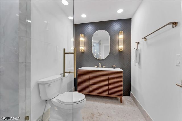 3777 Fountainhead LN, Naples, FL 34103