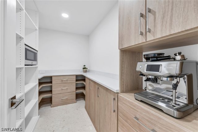 3777 Fountainhead LN, Naples, FL 34103