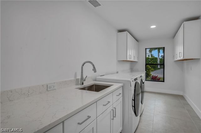 3777 Fountainhead LN, Naples, FL 34103