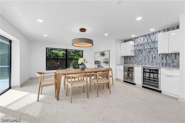 3777 Fountainhead LN, Naples, FL 34103