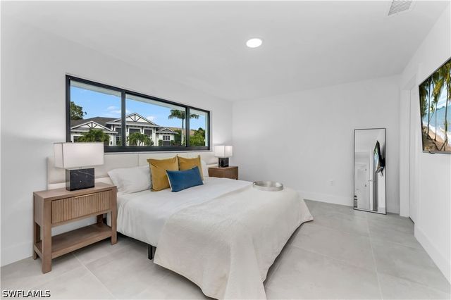 3777 Fountainhead LN, Naples, FL 34103