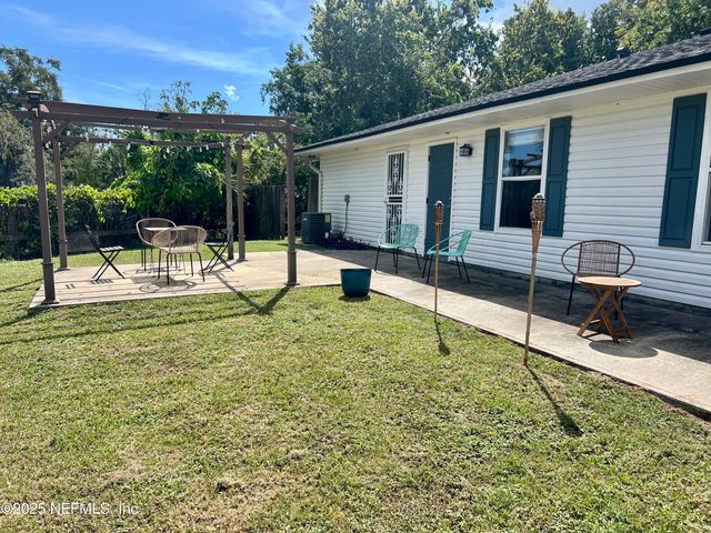 1005 CABO BLANCO Avenue E, Jacksonville, FL 32233