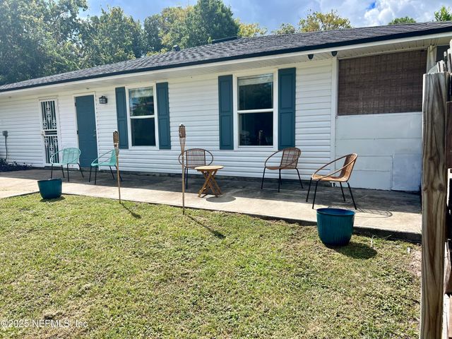1005 CABO BLANCO Avenue E, Jacksonville, FL 32233