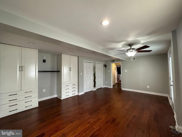 5440 8TH RD S, Arlington, VA 22204