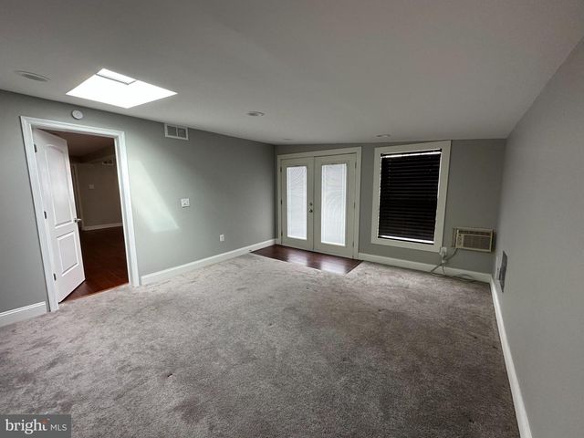 5440 8TH RD S, Arlington, VA 22204