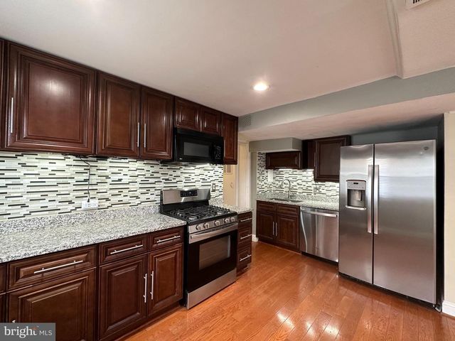 5440 8TH RD S, Arlington, VA 22204