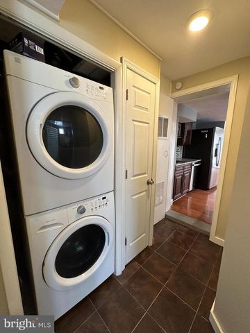 5440 8TH RD S, Arlington, VA 22204