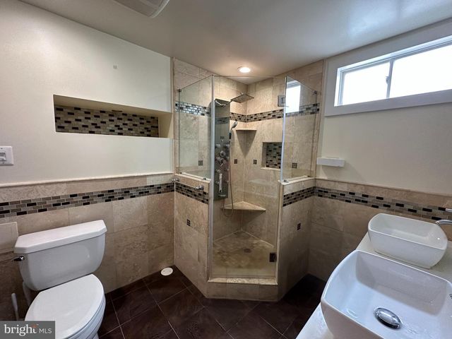 5440 8TH RD S, Arlington, VA 22204