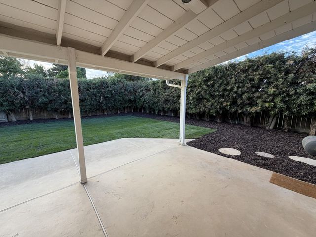 1425 Forest Dr, Turlock, CA 95380
