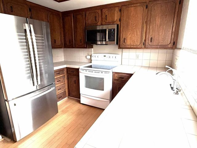 1425 Forest Dr, Turlock, CA 95380