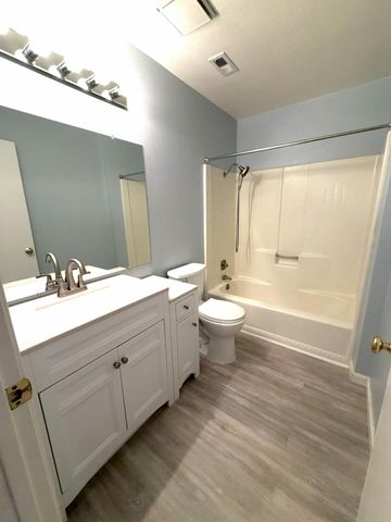 1425 Forest Dr, Turlock, CA 95380