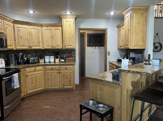 3504 N Ledgestone Drive, Ozark, MO 65721