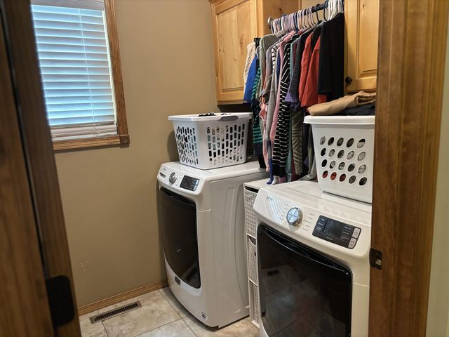 3504 N Ledgestone Drive, Ozark, MO 65721