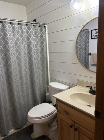 3504 N Ledgestone Drive, Ozark, MO 65721