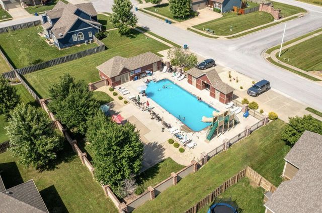 3504 N Ledgestone Drive, Ozark, MO 65721
