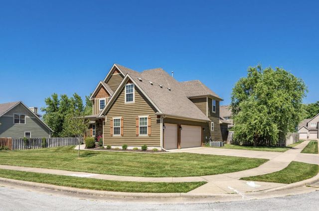 3504 N Ledgestone Drive, Ozark, MO 65721
