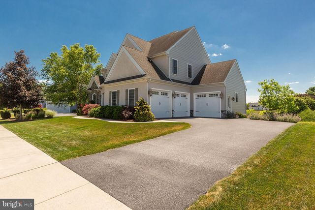 506 E DELP RD, Lancaster, PA 17601