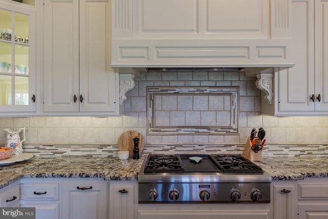 506 E DELP RD, Lancaster, PA 17601