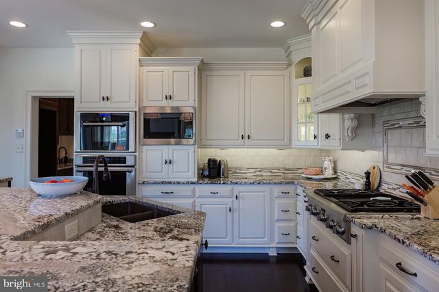 506 E DELP RD, Lancaster, PA 17601