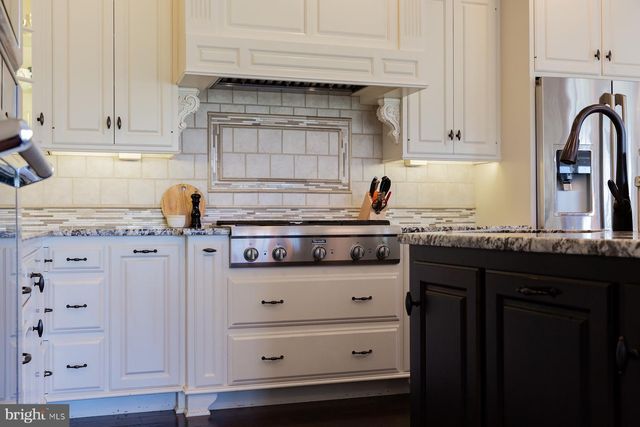 506 E DELP RD, Lancaster, PA 17601