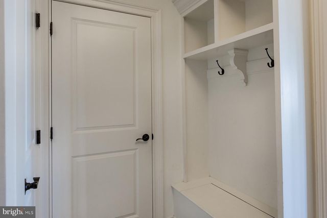 506 E DELP RD, Lancaster, PA 17601