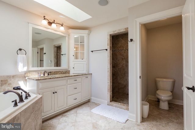 506 E DELP RD, Lancaster, PA 17601