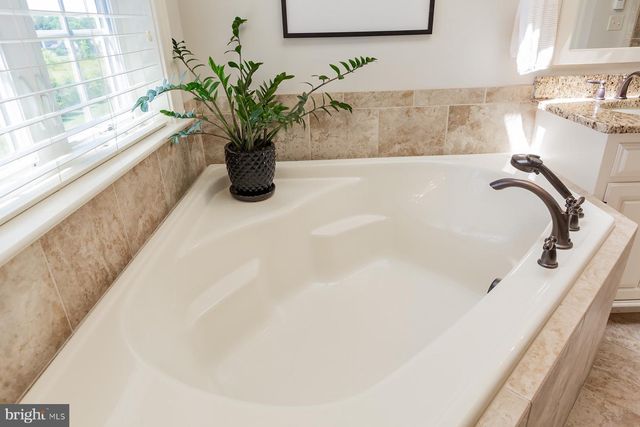 506 E DELP RD, Lancaster, PA 17601