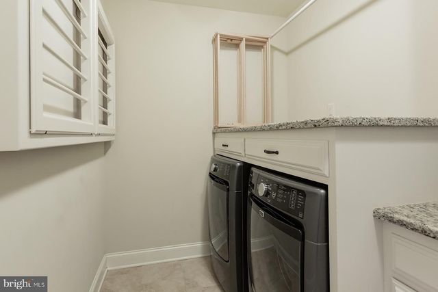 506 E DELP RD, Lancaster, PA 17601